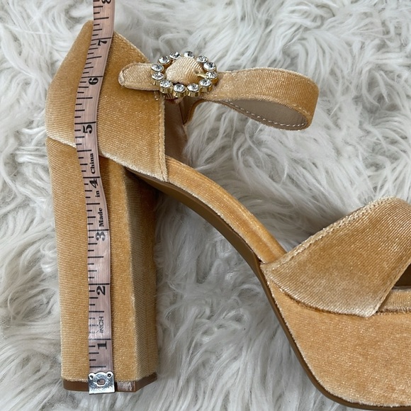 LULUS Crushest Champagne Velvet Rhinestone Ankle Strap Chunky Heels Size 10 NEW - Picture 14 of 16